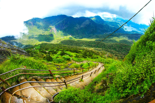 Adamsgipfel - Sri Pada | Secret World Trip Planner