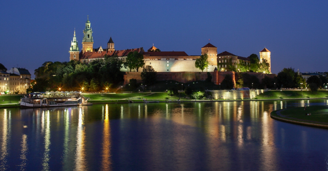 Wаwеl Саstlе - Kraków | Secret World Trip Planner