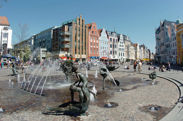 Fountain of Joy of Life — Kröpeliner Str. 8