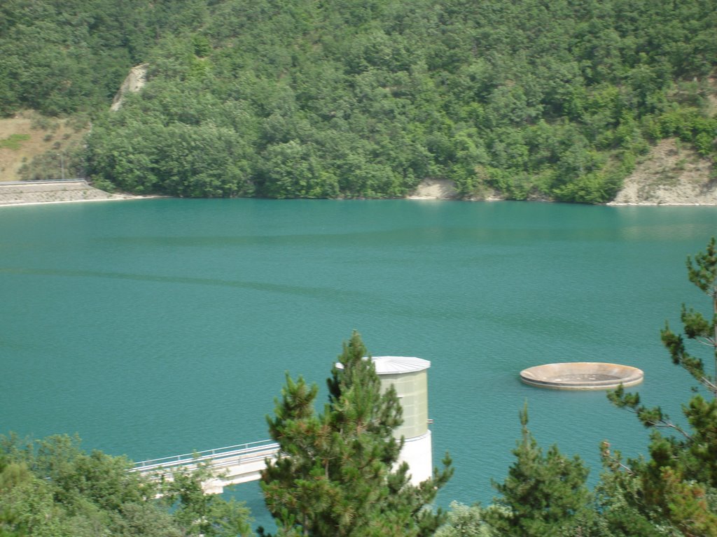 Lago di Ponte Fontanelle - Anzi | Secret World Trip Planner