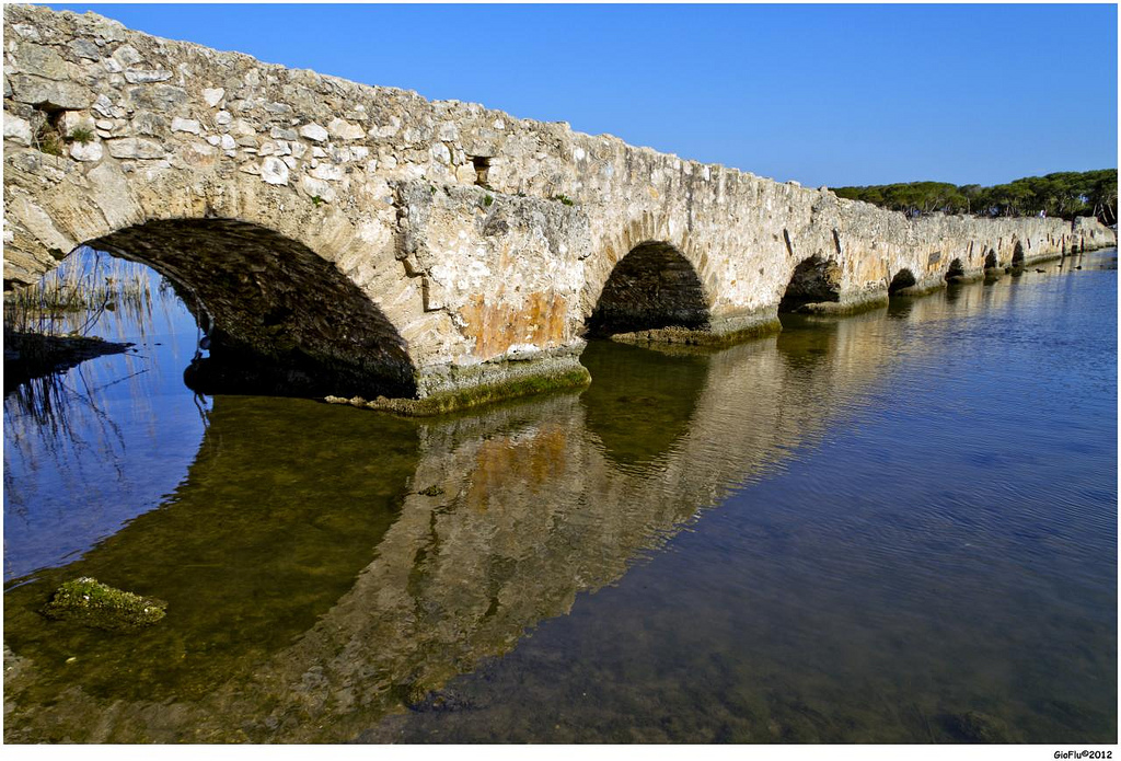 Ponte Romano - Fertilia | Secret World Trip Planner