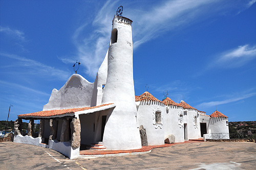 Stella Maris la chiesa di Porto Cervo - Secret World - Porto Cervo | Secret World Trip Planner