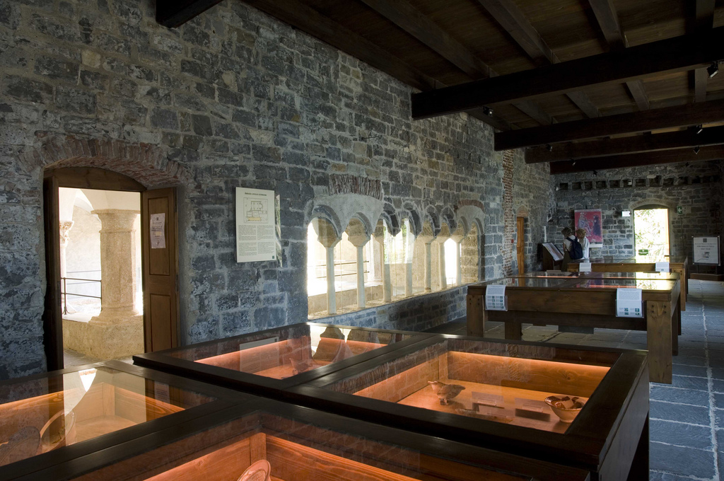 Abbazia di San Fruttuoso di Capodimonte | Secret World Trip Planner