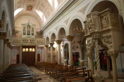Cattedrale di Santa Maria Maggiore in Teggiano - Teggiano | Secret World Trip Planner