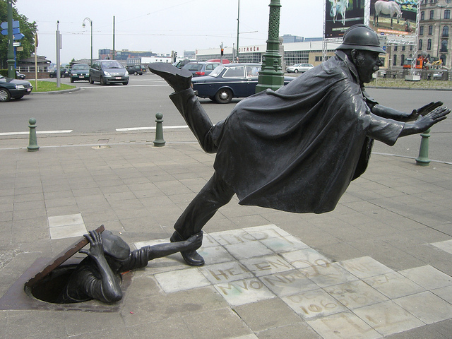De Vaartkapoen statue - Molenbeek-Saint-Jean | Secret World Trip Planner
