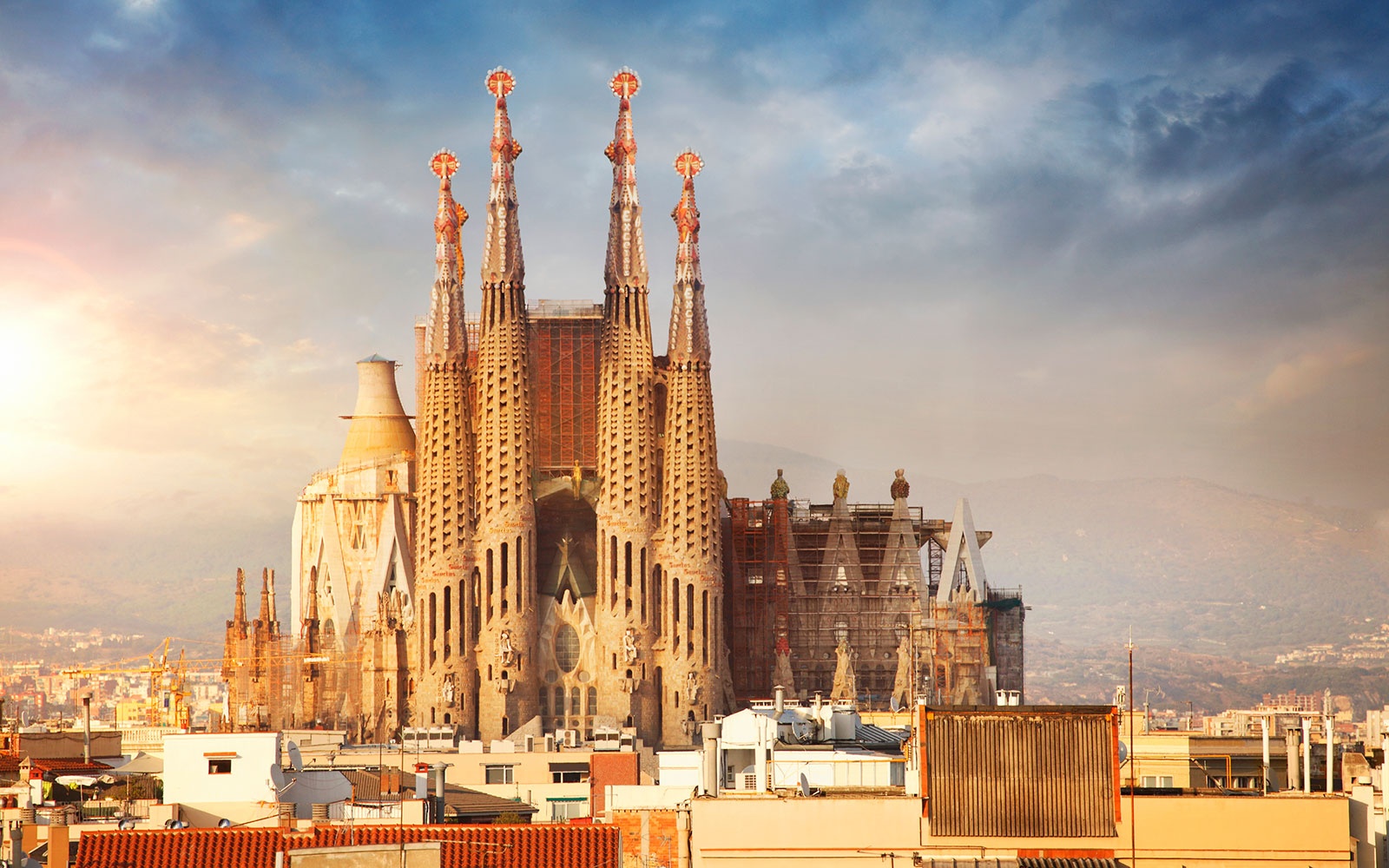 Sagrada Familia - Barcelona | Secret World Trip Planner