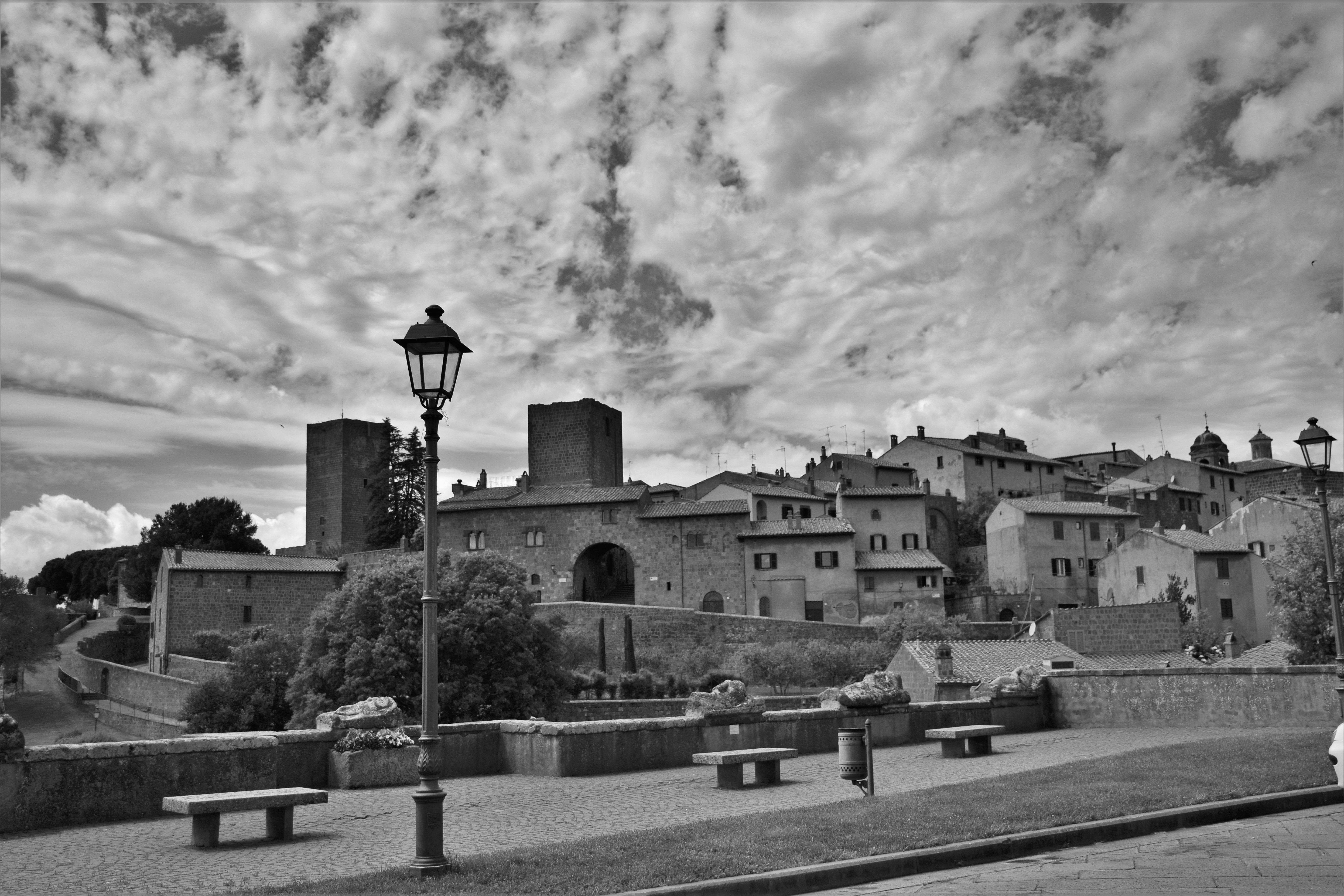 Descubra a Magia de Tuscania: Um Tesouro Italiano - 01017 Tuscania VT | Secret World Trip Planner