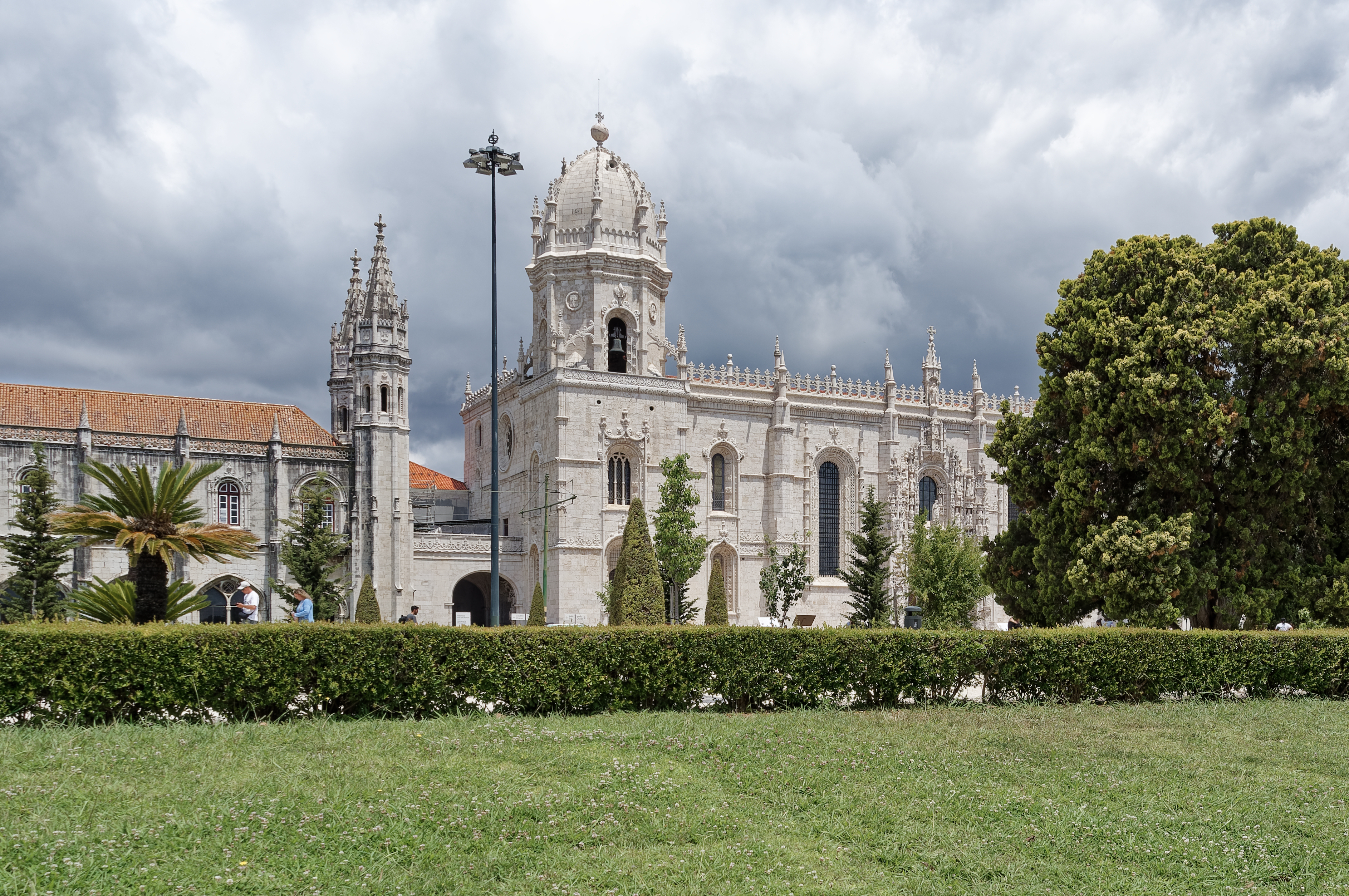 Monastero dos Jerónimos: Un Viaggio nel Tempo a Lisboa - Praça do Império 1400-206 Lisboa | Secret World Trip Planner