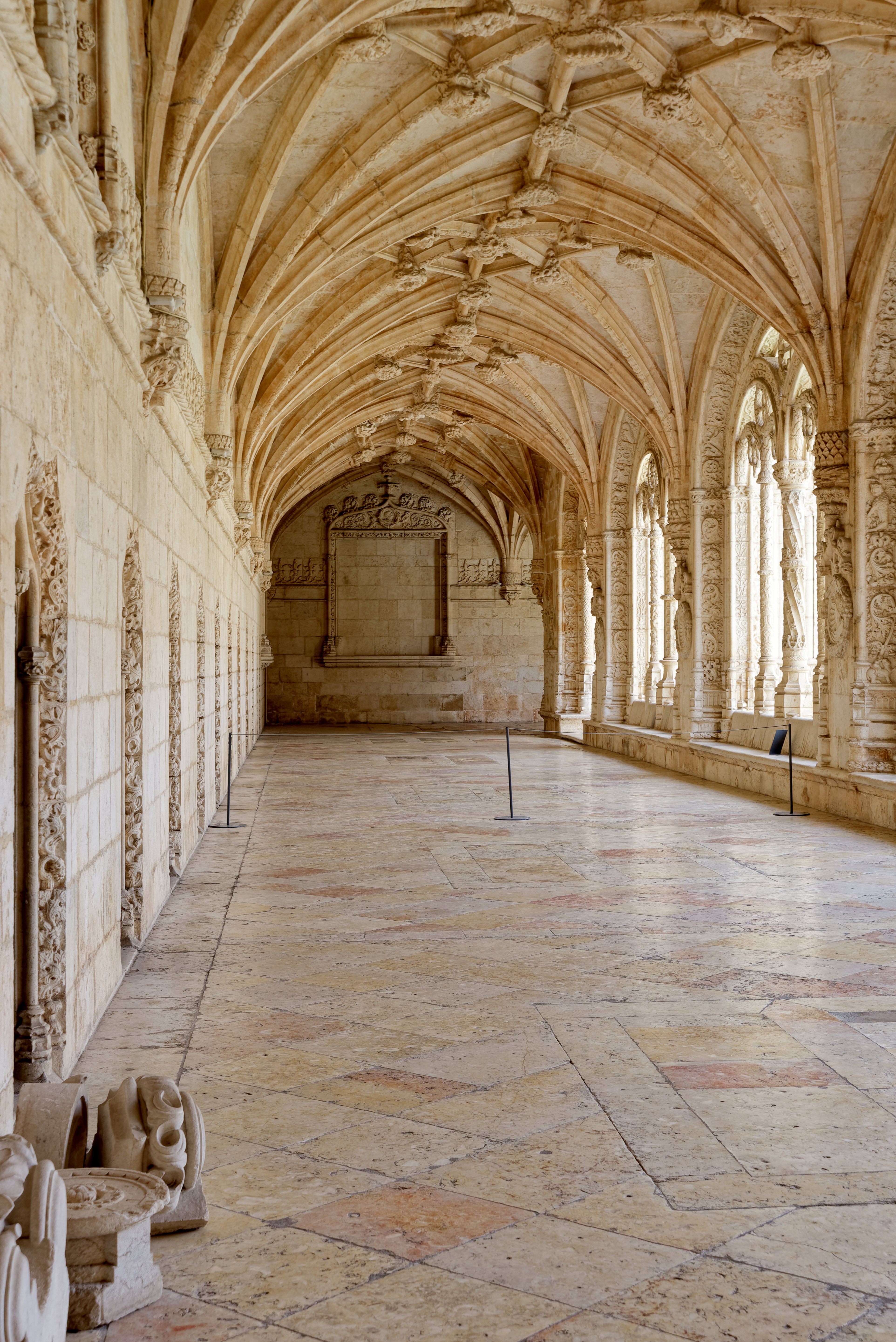 Entdecken Sie das beeindruckende Mosteiro dos Jerónimos - Praça do Império 1400-206 Lisboa | Secret World Trip Planner