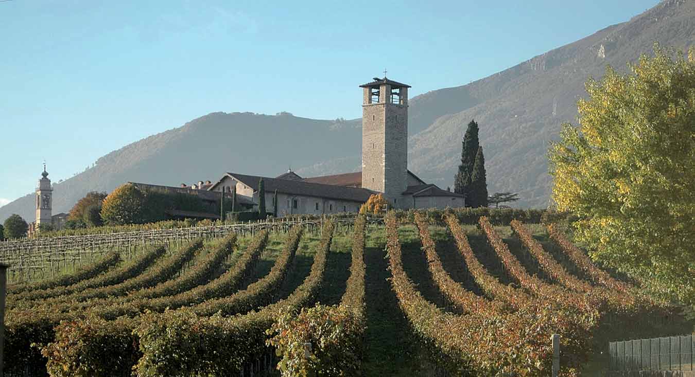 La Valcalepio  il giardino di Bergamo - Carobbio degli Angeli | Secret World Trip Planner