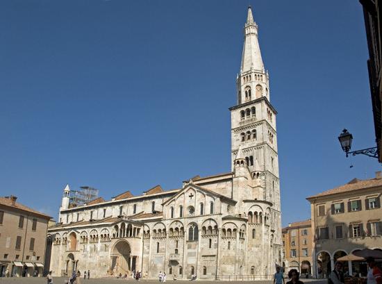 Duomo di Modena - Modena | Secret World Trip Planner