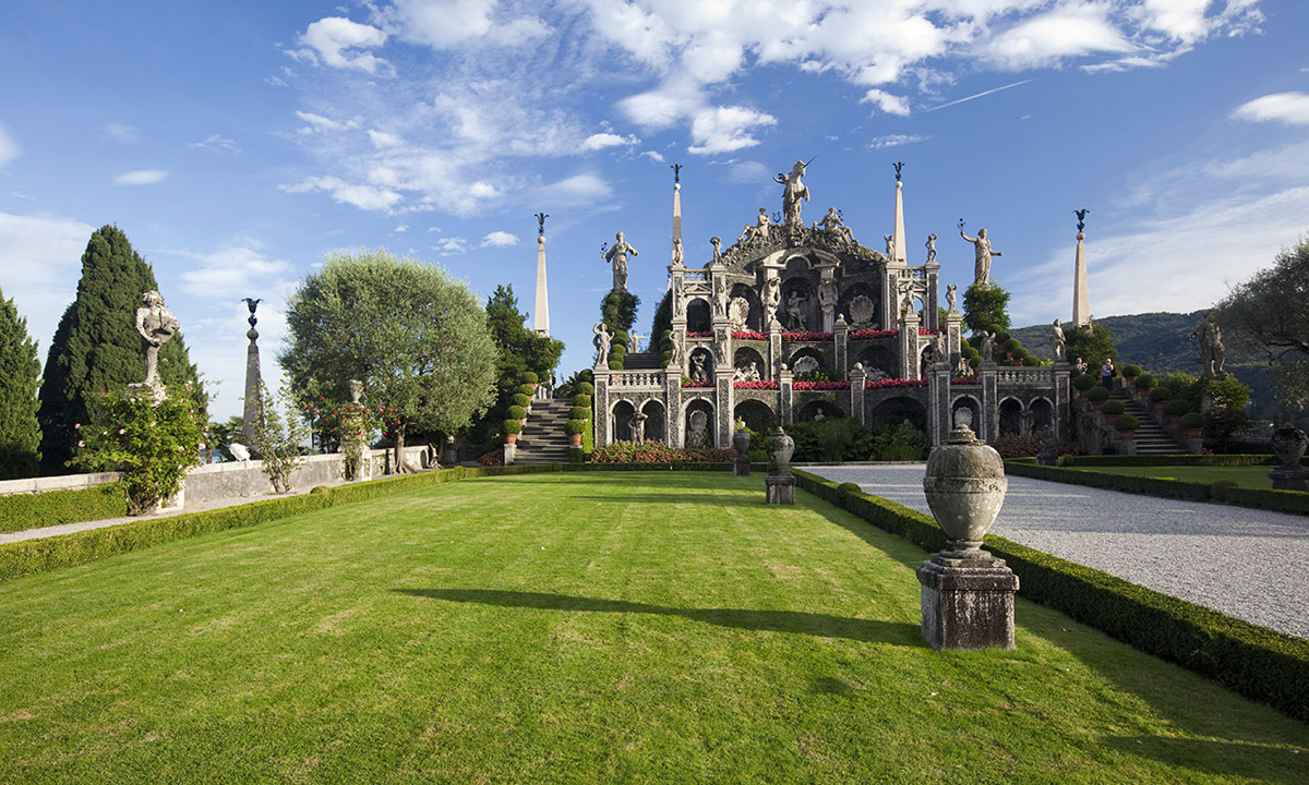 Isola Bella e Palazzo Borromeo - Isola Bella | Secret World Trip Planner