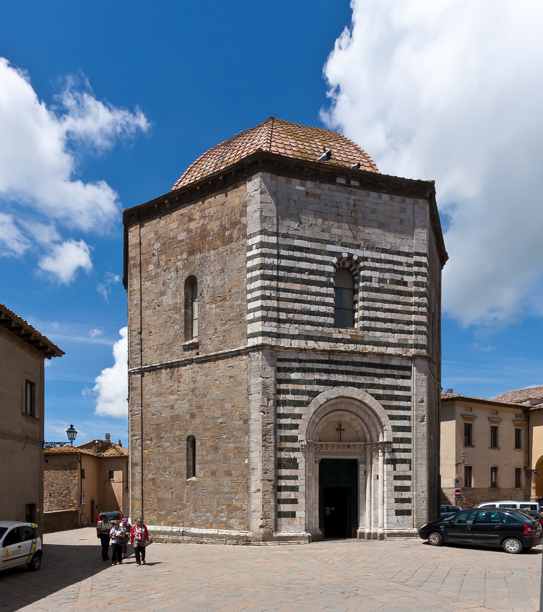 Il Battistero di San Giovanni a Volterra - Volterra | Secret World Trip Planner