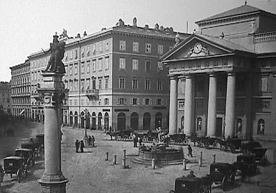 Palazzo della Borsa Vecchia — Trieste