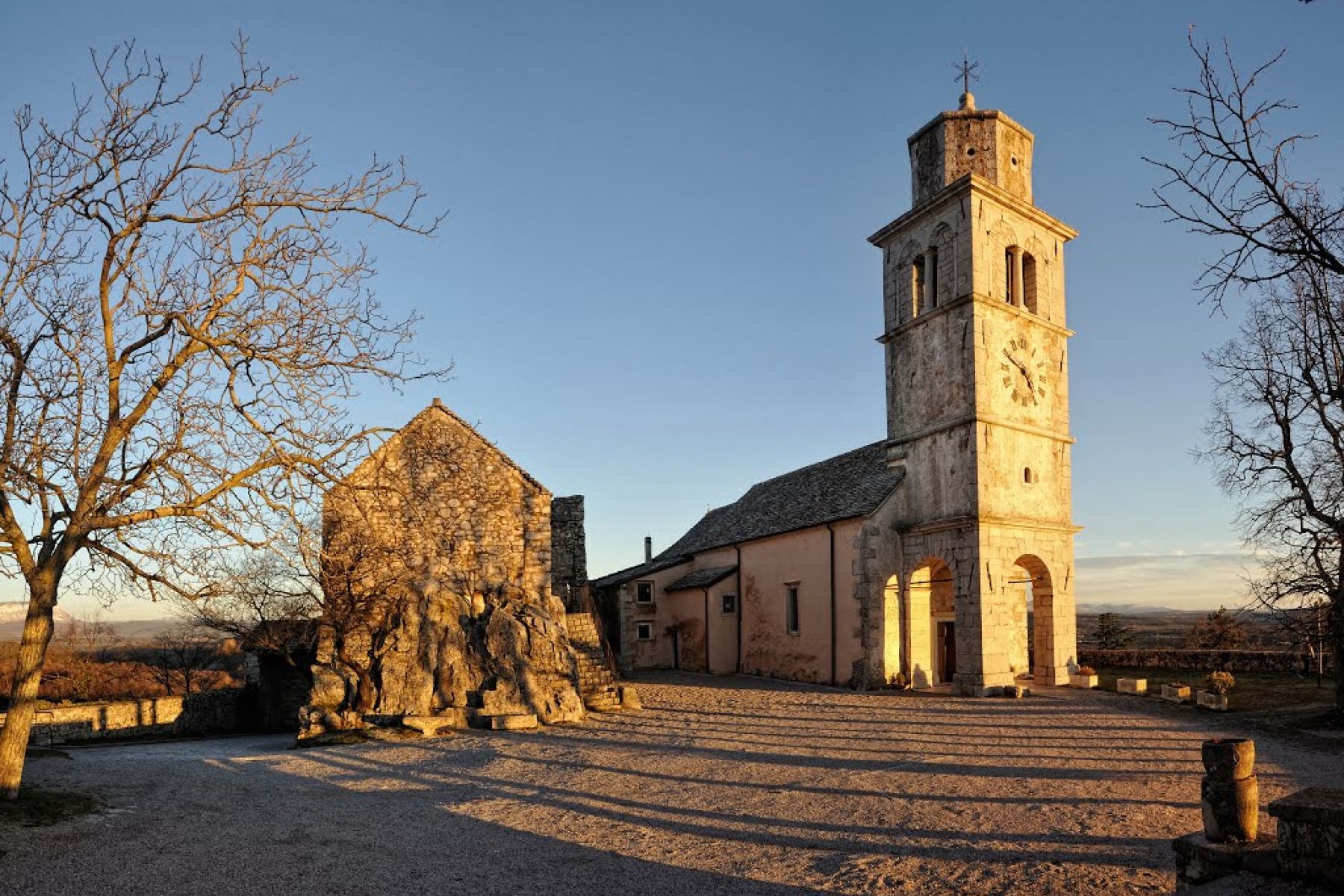 Santuario di Monrupino — Col