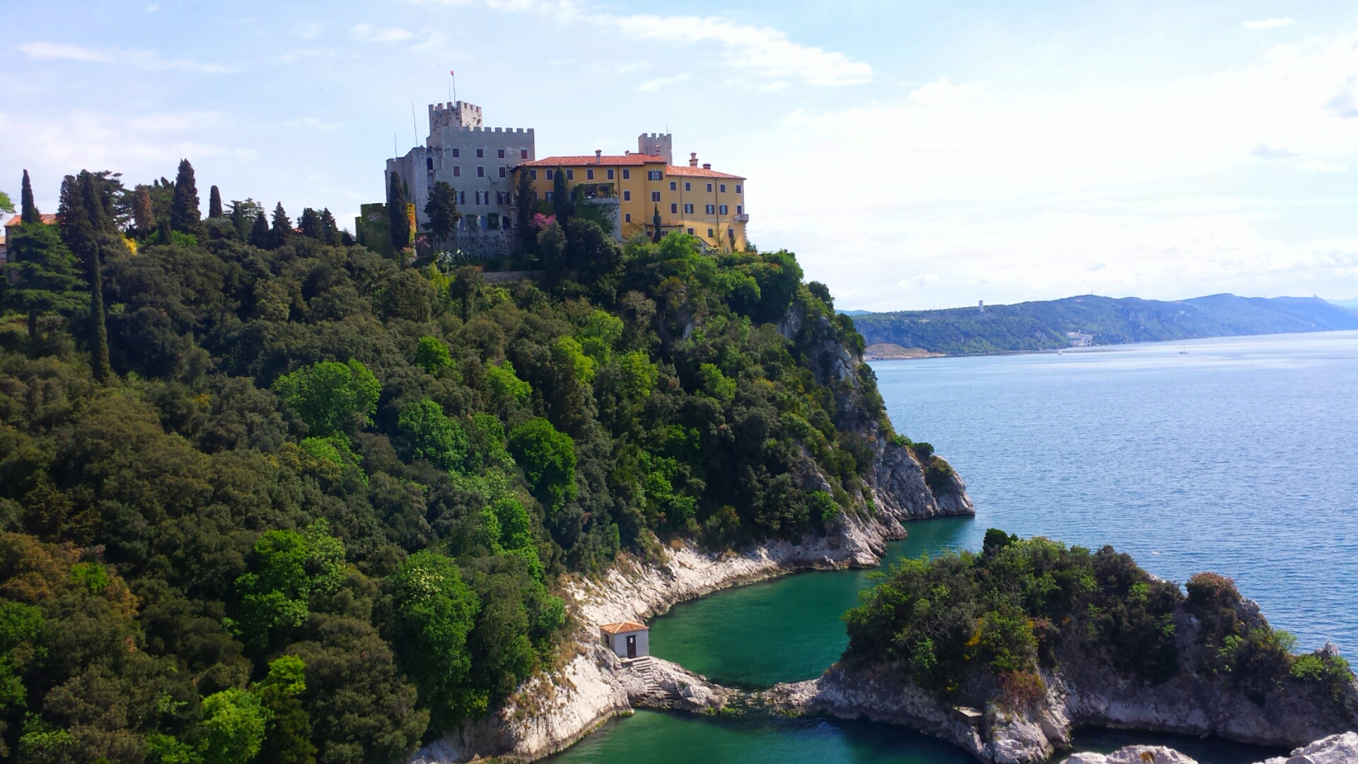 Castello di Duino — Duino