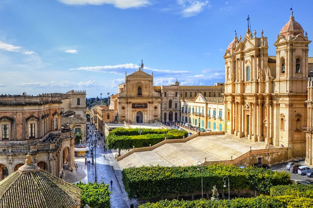 Piazza del Municipio - Noto | Secret World Trip Planner