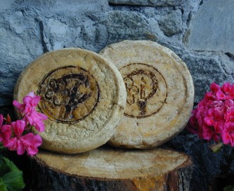 Plaisentif il formaggio delle viole - Perosa Argentina | Secret World Trip Planner