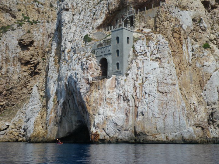 Porto Flavia — Nebida