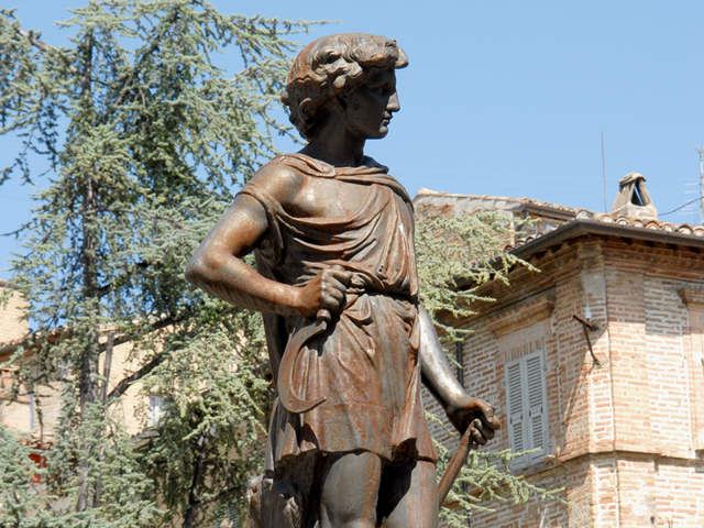 Fontana del Mietitore  - Offida | Secret World Trip Planner