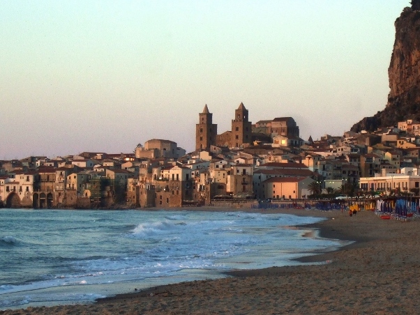 Cefalù: Sunset on the beach - Secret World - 90015 Cefalù PA | Secret World Trip Planner