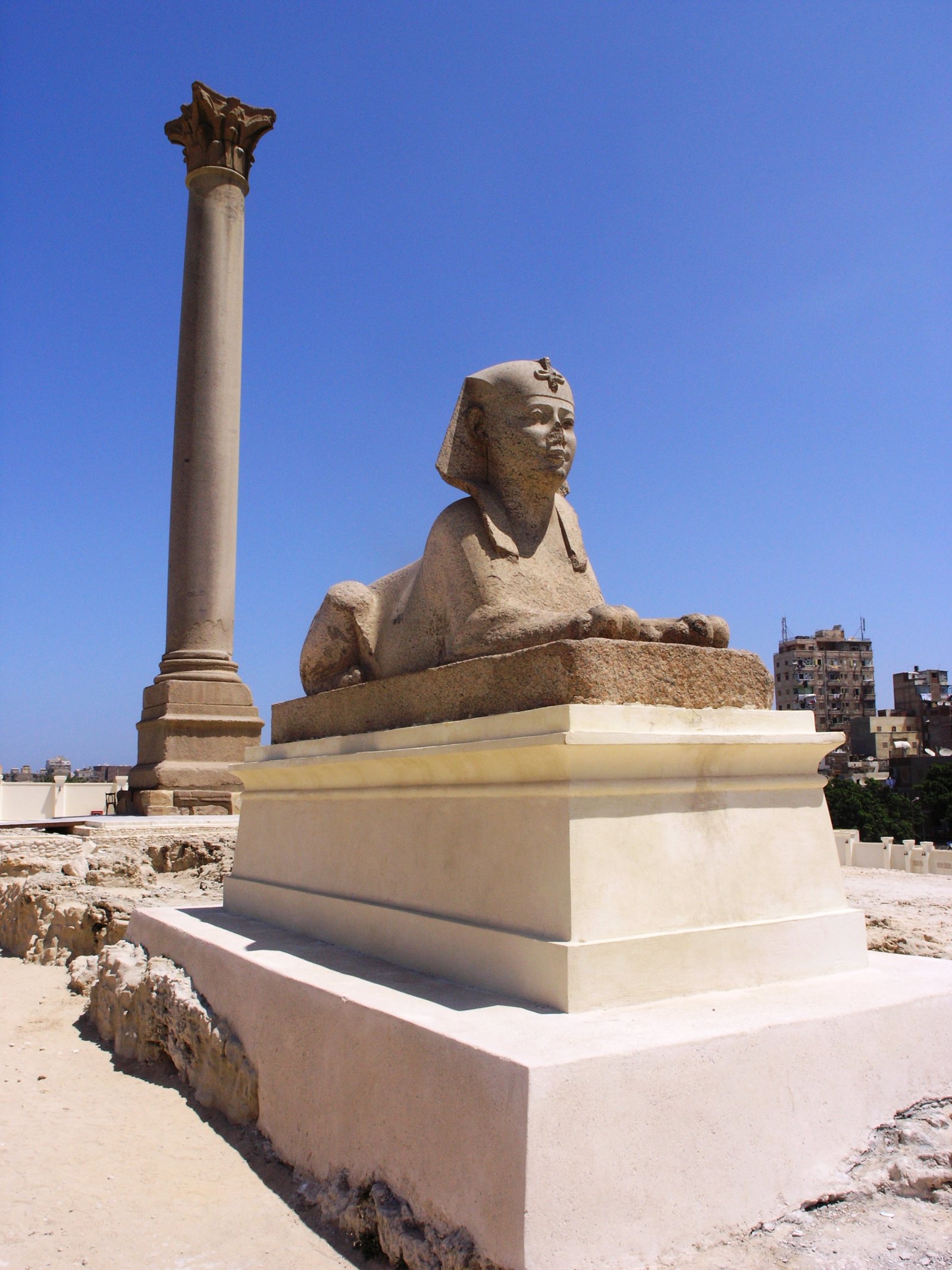 Pompey's Pillar - Alessandria | Secret World Trip Planner