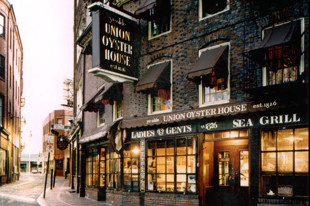 Union Oyster House: the oldest operating restaurant in Usa - Secret World - Union Oyster House | Secret World Trip Planner