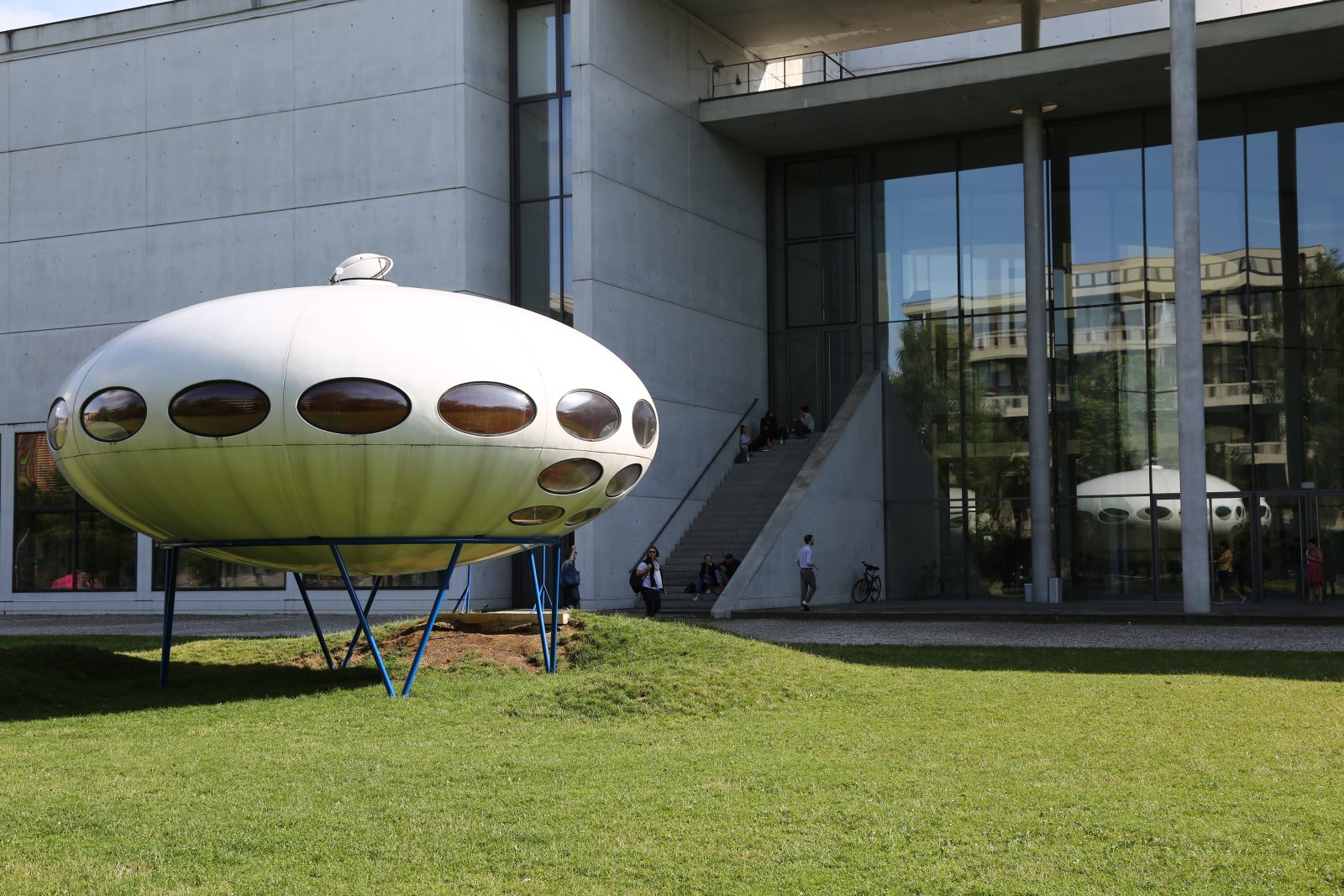 Pinakothek der Moderne (Die Gemäldegalerie der Moderne) - München | Secret World Trip Planner