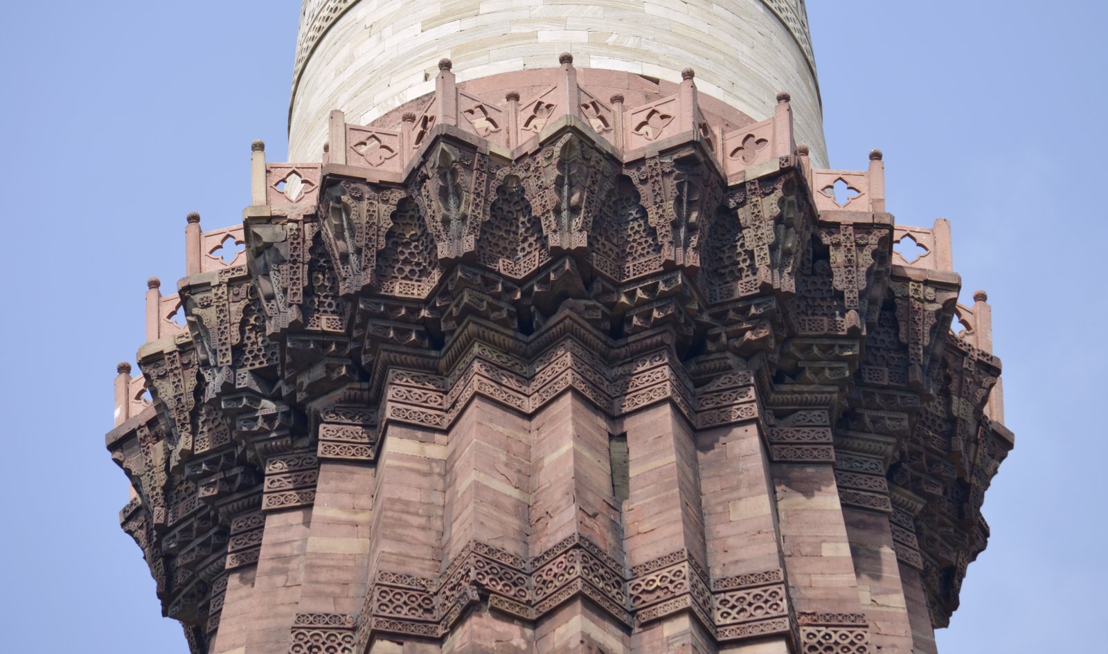 Qutub Minar - Delhis höchstes Minarett - New Delhi | Secret World Trip Planner