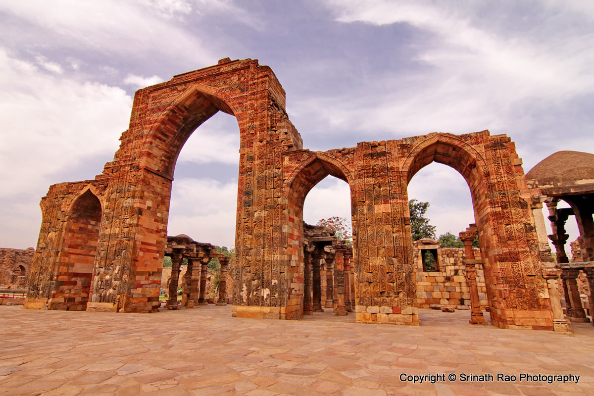 Qutub Minar - Delhis höchstes Minarett - New Delhi | Secret World Trip Planner