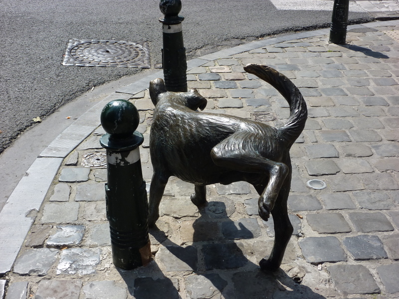 Zinneke Pis - il cane che fa la pipì (Zinneke Pis) - Bruxelles | Secret World Trip Planner