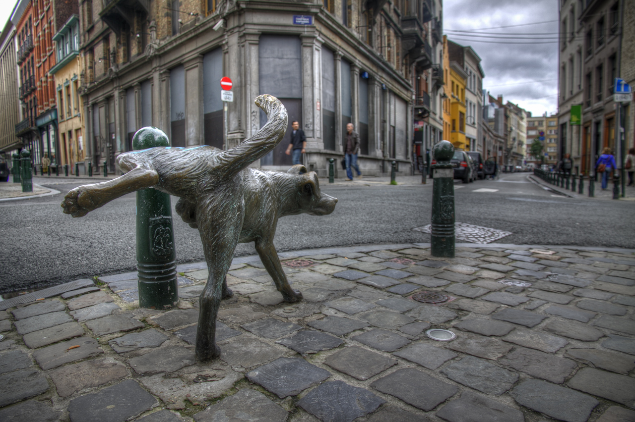 Zinneke Pis - il cane che fa la pipì (Zinneke Pis) - Bruxelles | Secret World Trip Planner