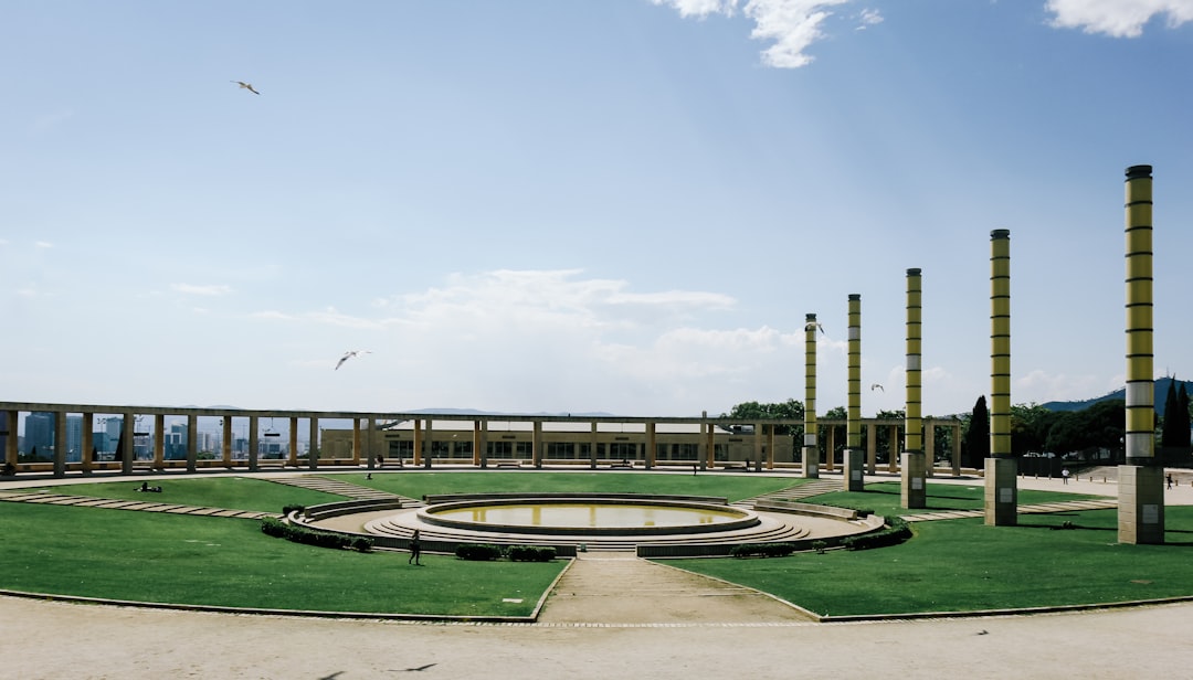 Estadi Olimpic - Erbaut für die Olympischen Spiele 1936 - Barcelona | Secret World Trip Planner