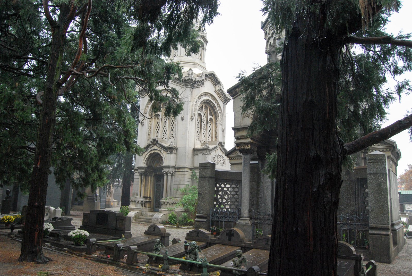 Il Cimitero monumentale di Milano - Milano | Secret World Trip Planner