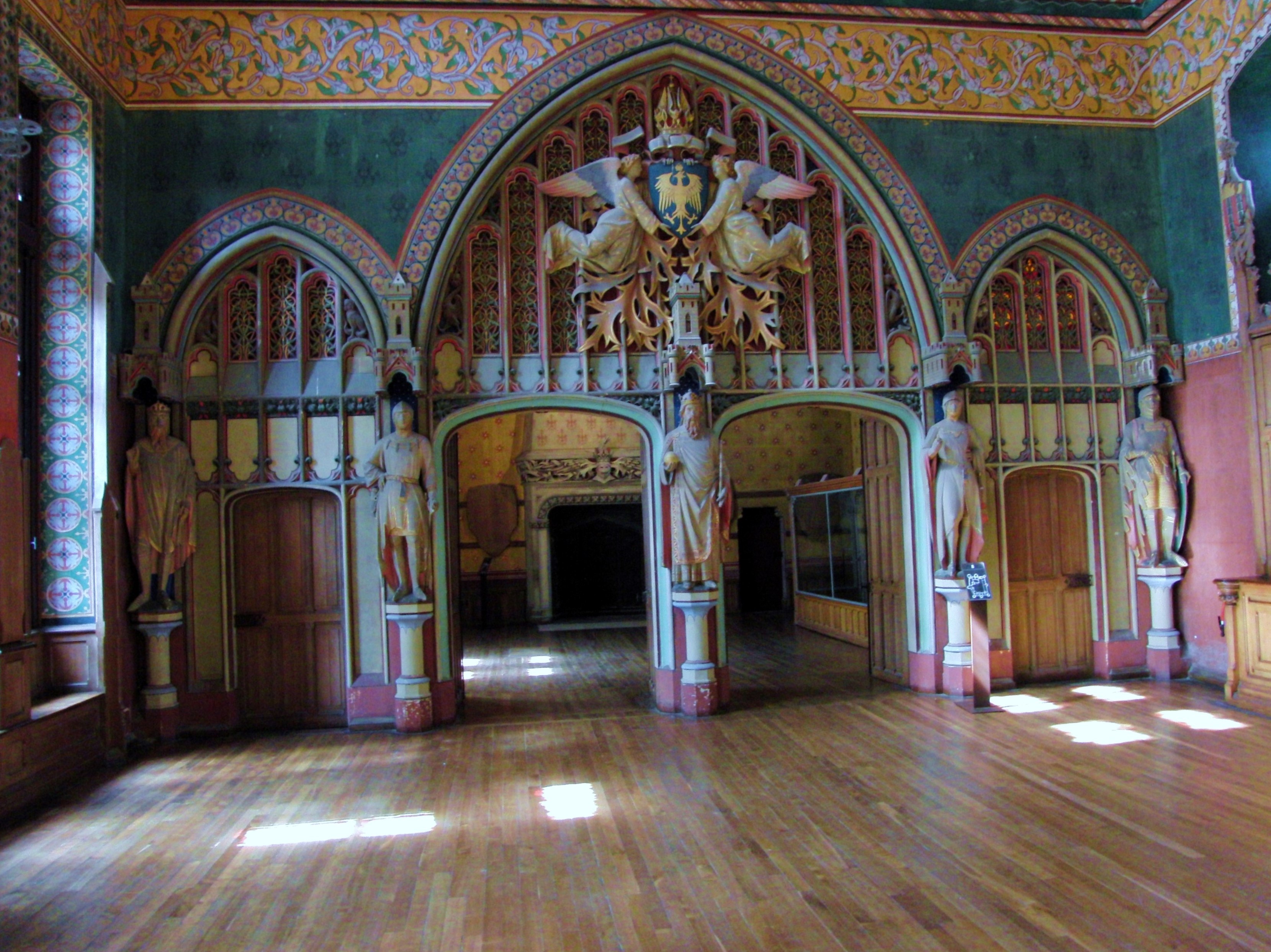 Schloss Pierrefonds - Pierrefonds | Secret World Trip Planner