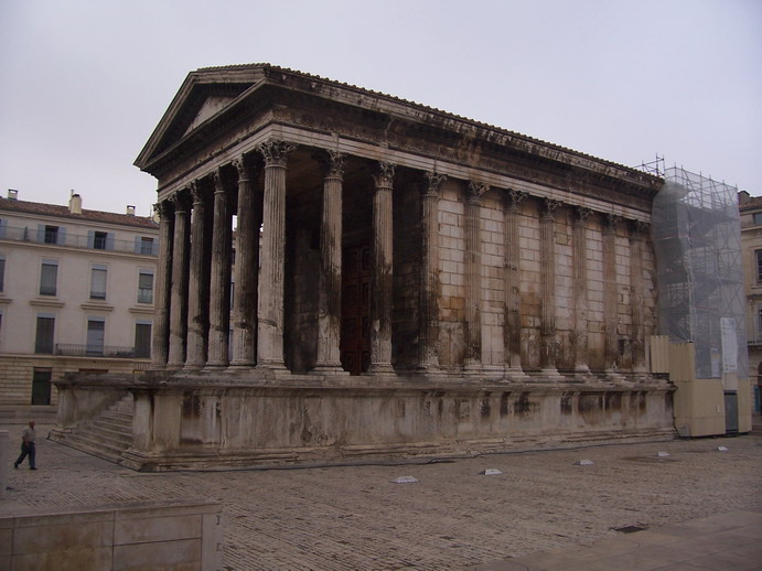 Maison Carèe, an ancient Roman temple in Nîmes - Nîmes | Secret World Trip Planner