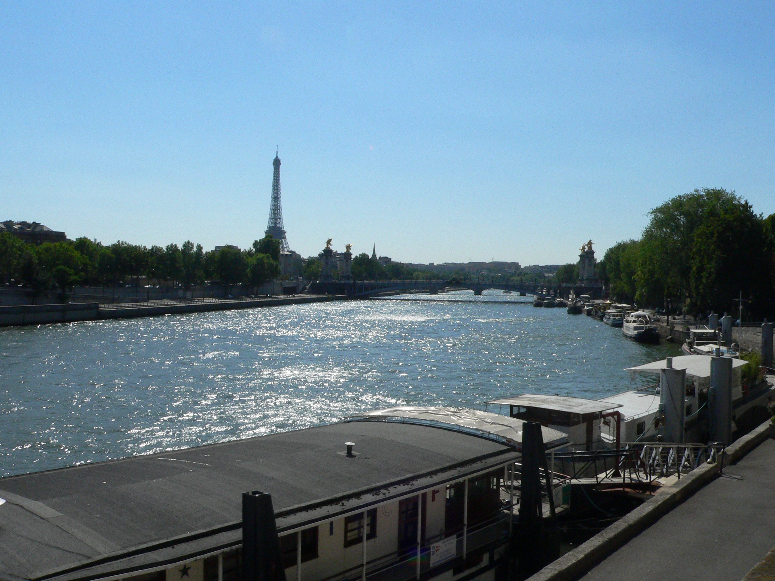 Fountain of River Commerce and Navigation - Paris | Secret World Trip Planner