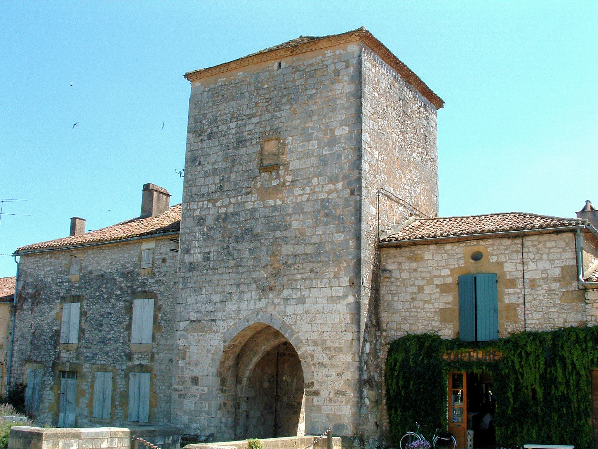 Monpazier,a 13th century bastide - Monpazier | Secret World Trip Planner