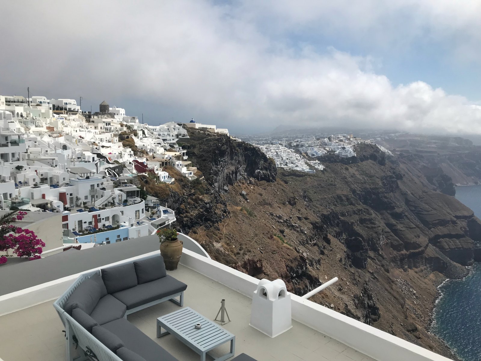 Santorini, l'isola greca per eccellenza - Imerovigli | Secret World Trip Planner