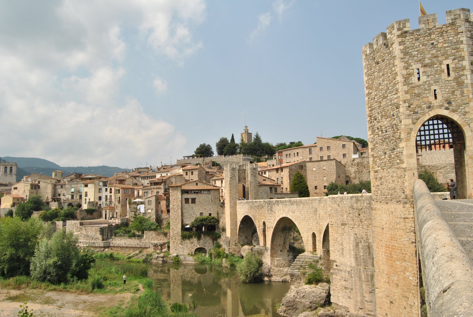 Besalu : eine der malerischsten mittelalterlichen Städte Spaniens - Geheime Welt - 17850 | Secret World Trip Planner