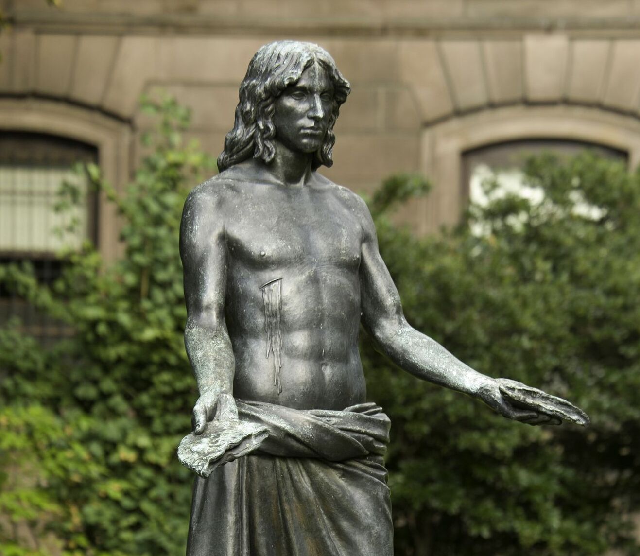 Jesus Breaking Bread Statue — Philadelphia
