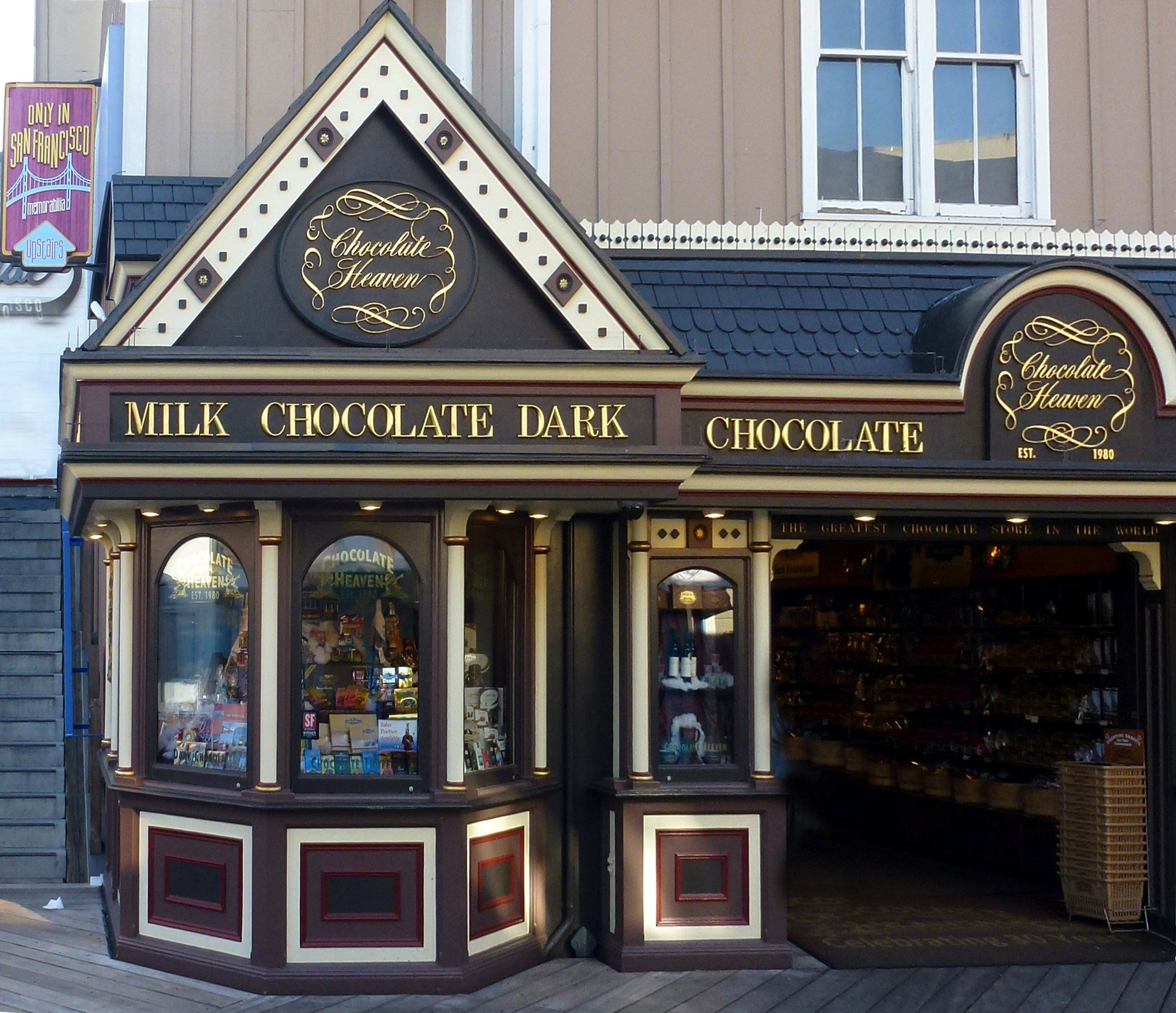 Pier 39 ist ein Einkaufszentrum - San Francisco | Secret World Trip Planner