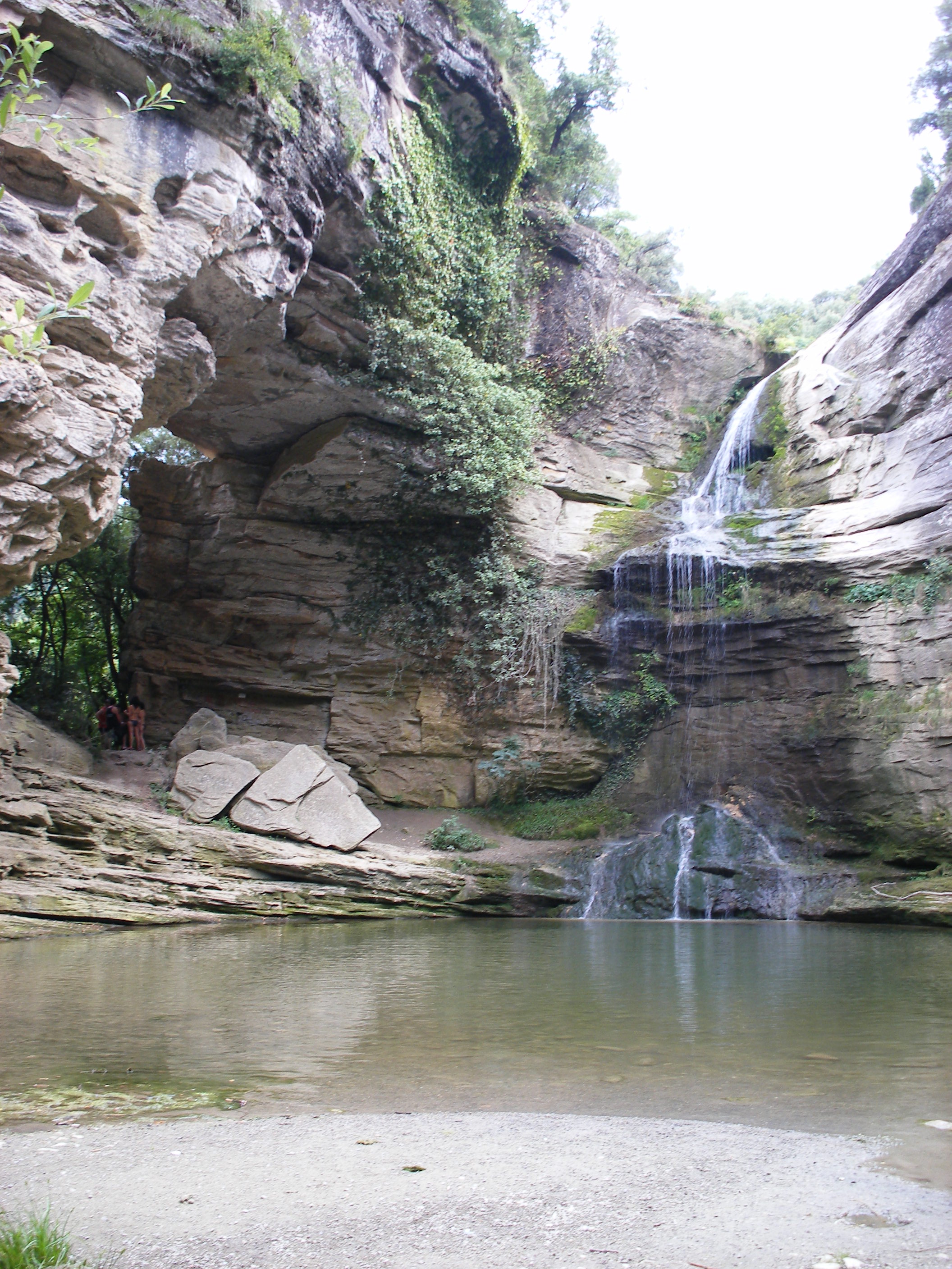 Wasserfall La Foradada De Cantonigros - Cantonigròs | Secret World Trip Planner