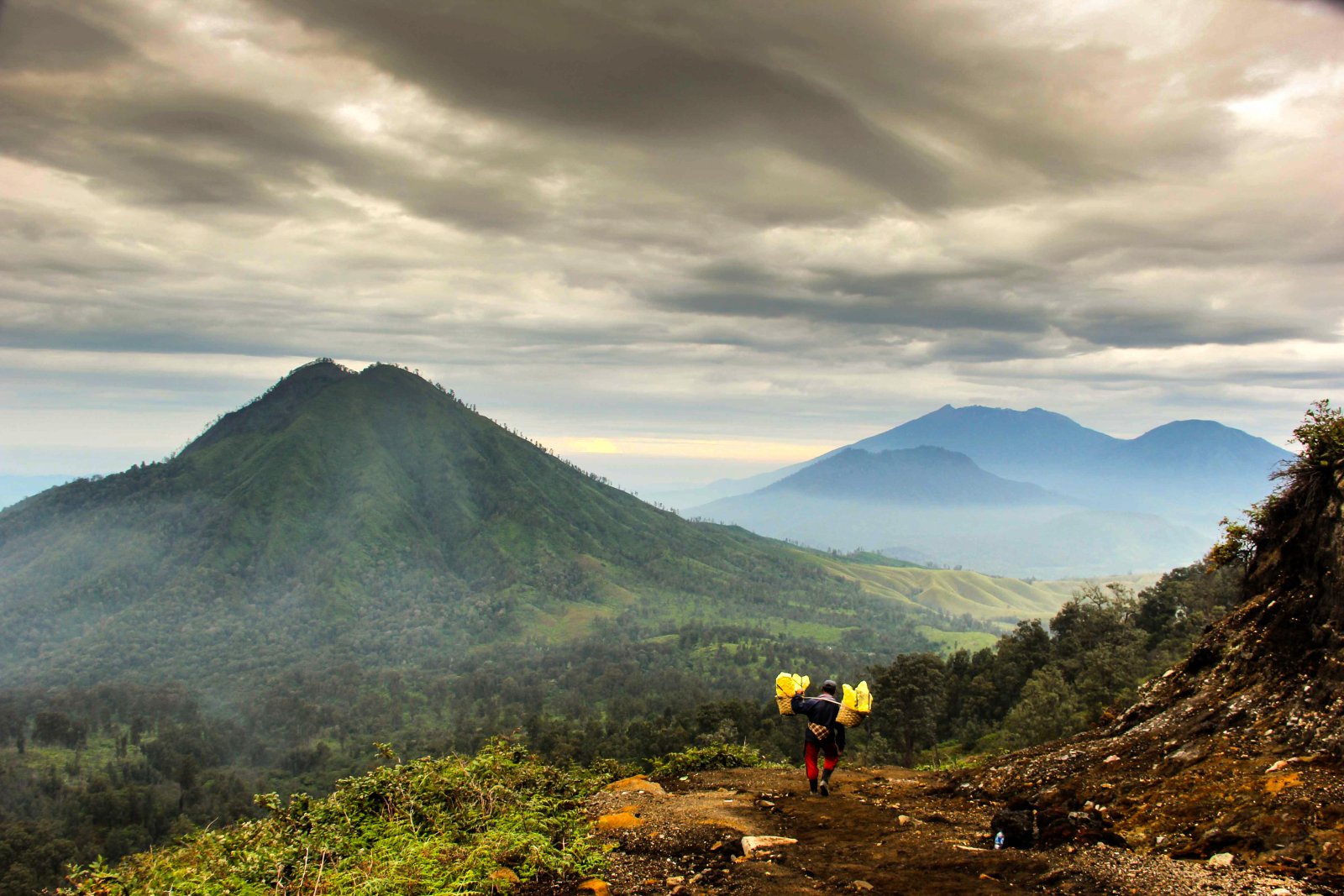 Kawah Ijen is a volcano that erupts electric-blue lava - Kabupaten Bondowoso | Secret World Trip Planner