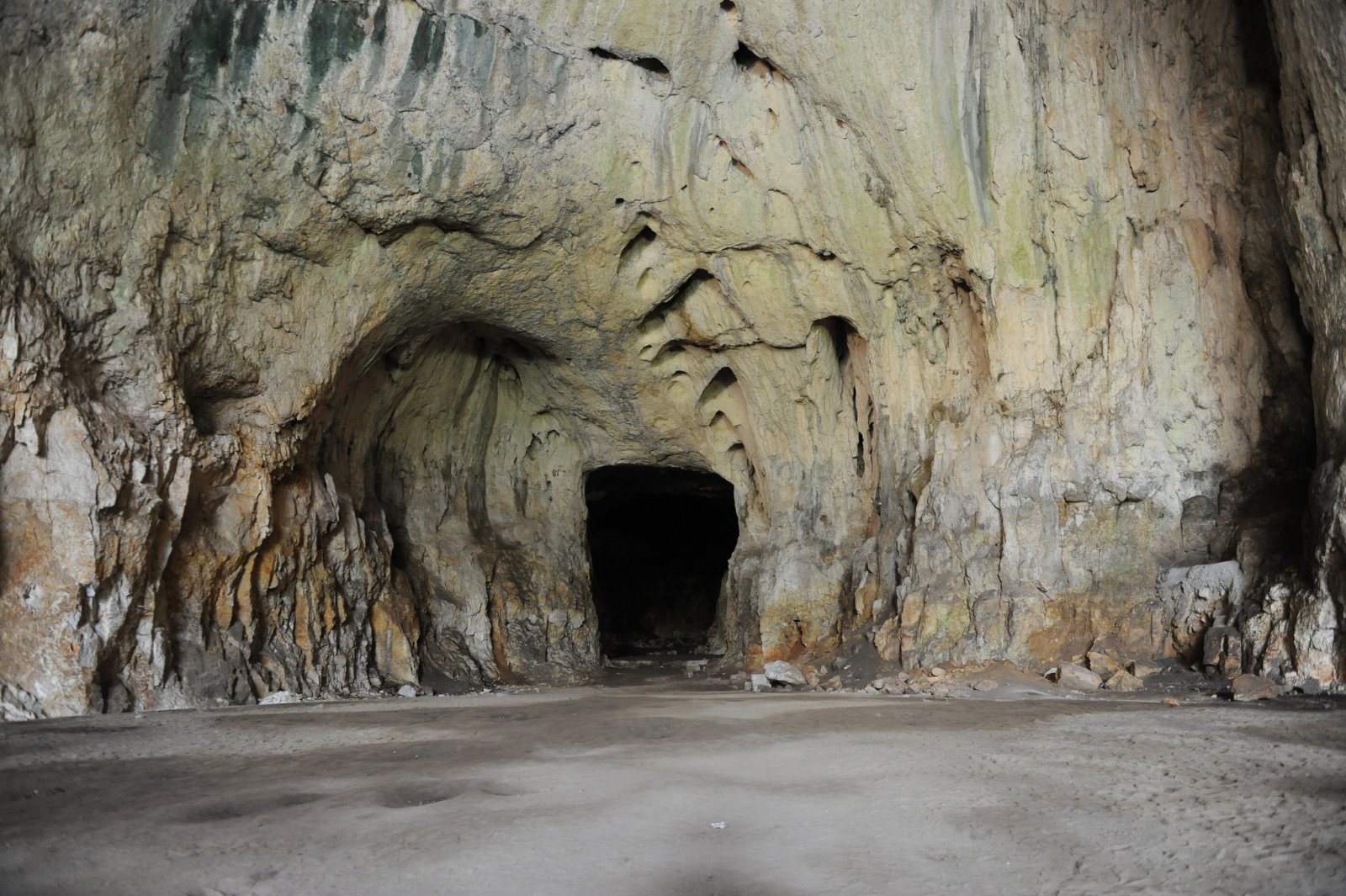 Devetashka-Höhle - Bulgarien - Devetaki | Secret World Trip Planner
