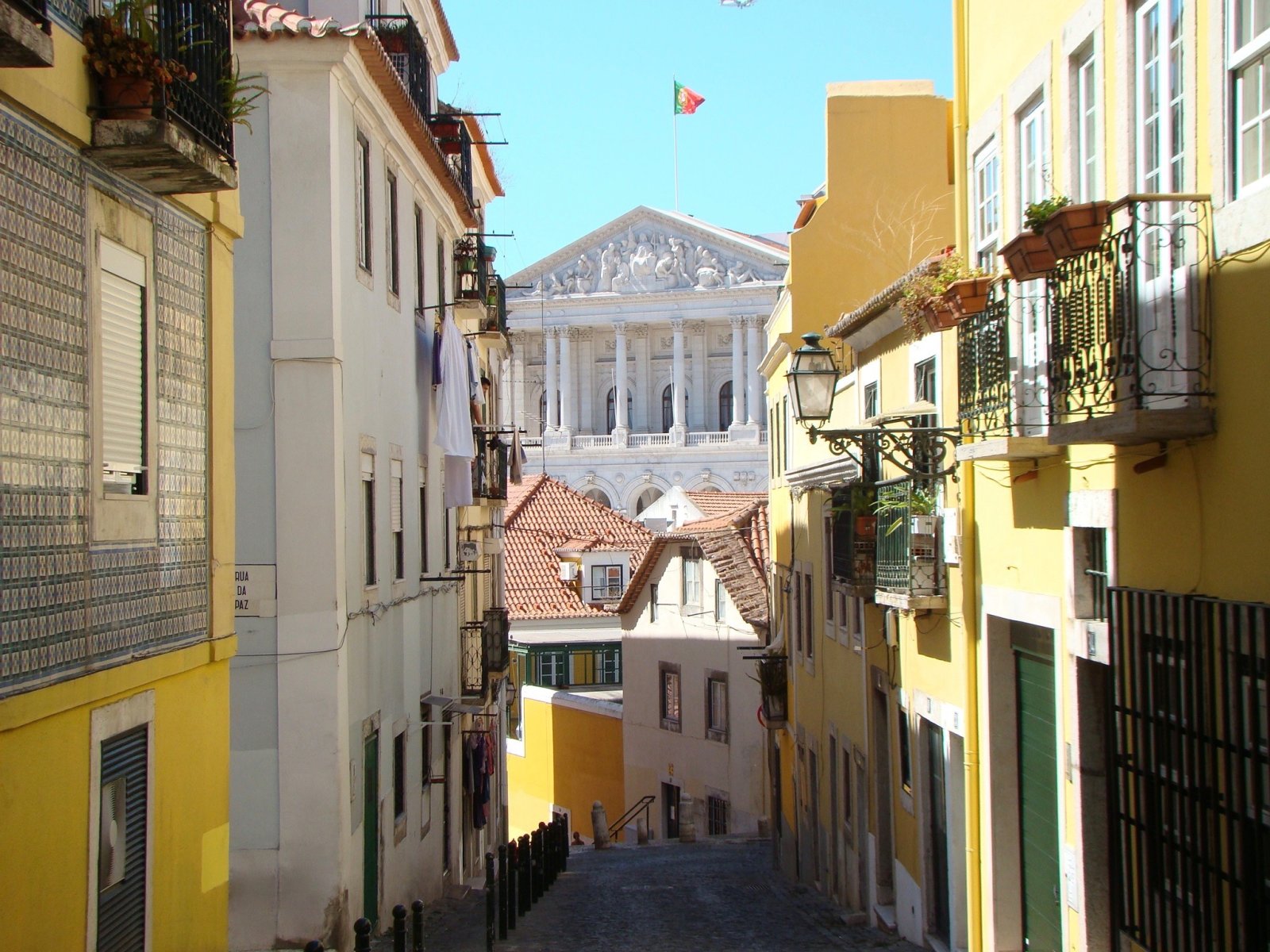 São Bento Palast - Lisboa | Secret World Trip Planner