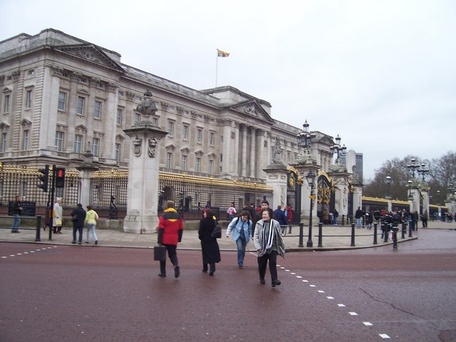 Der Buckingham Palace ist das Herz der britischen Monarchie. - Londra | Secret World Trip Planner