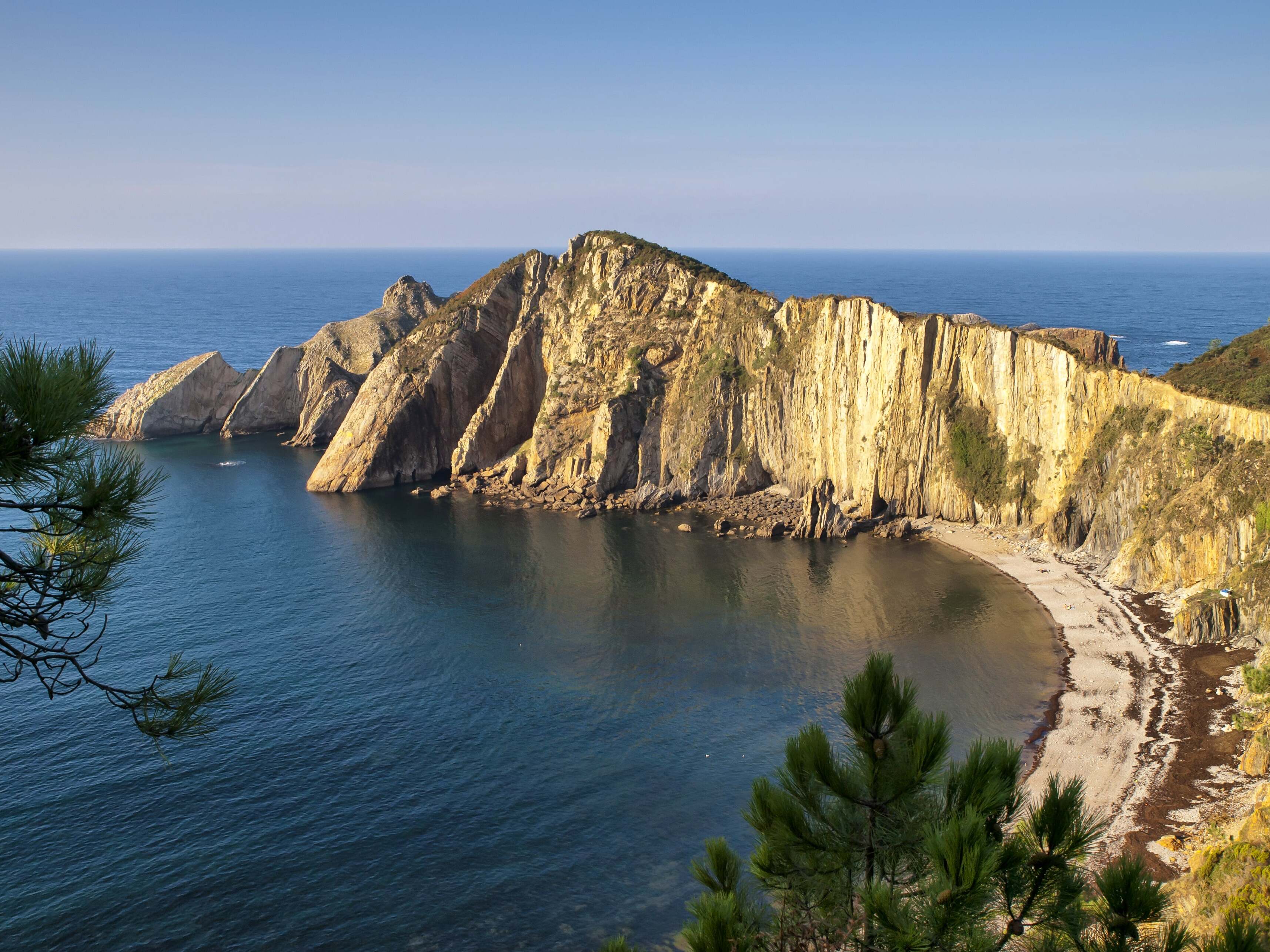 Playa del Silencio: Einer der schönsten Strände Spaniens - Secret World - Playa del Silencio O Gaviero | Secret World Trip Planner