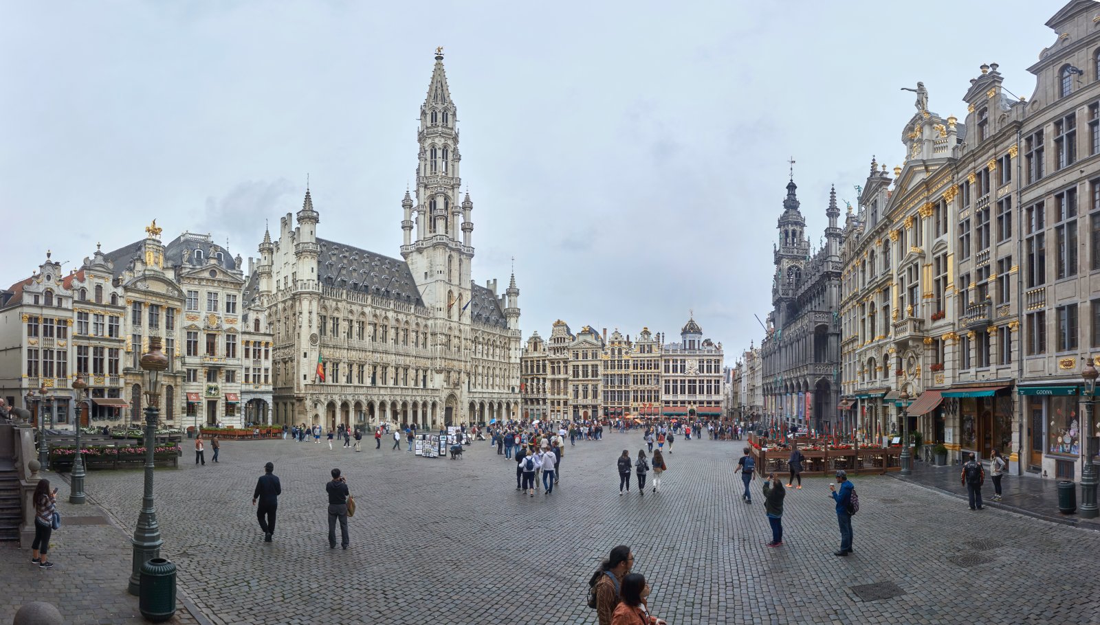 Grand Place, Brussels Town Hall. - Bruxelles | Secret World Trip Planner