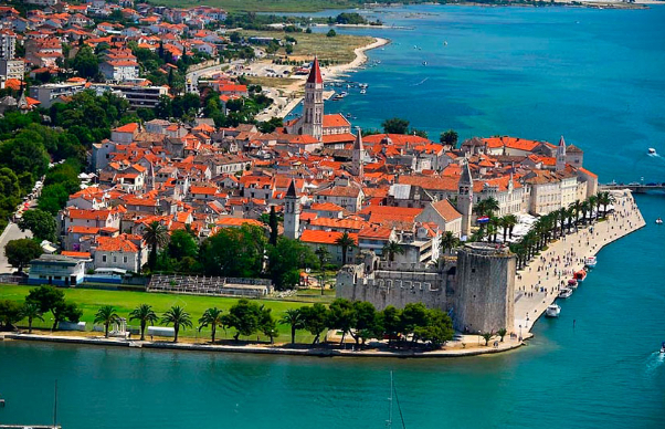 The historic city of Trogir — Traù
